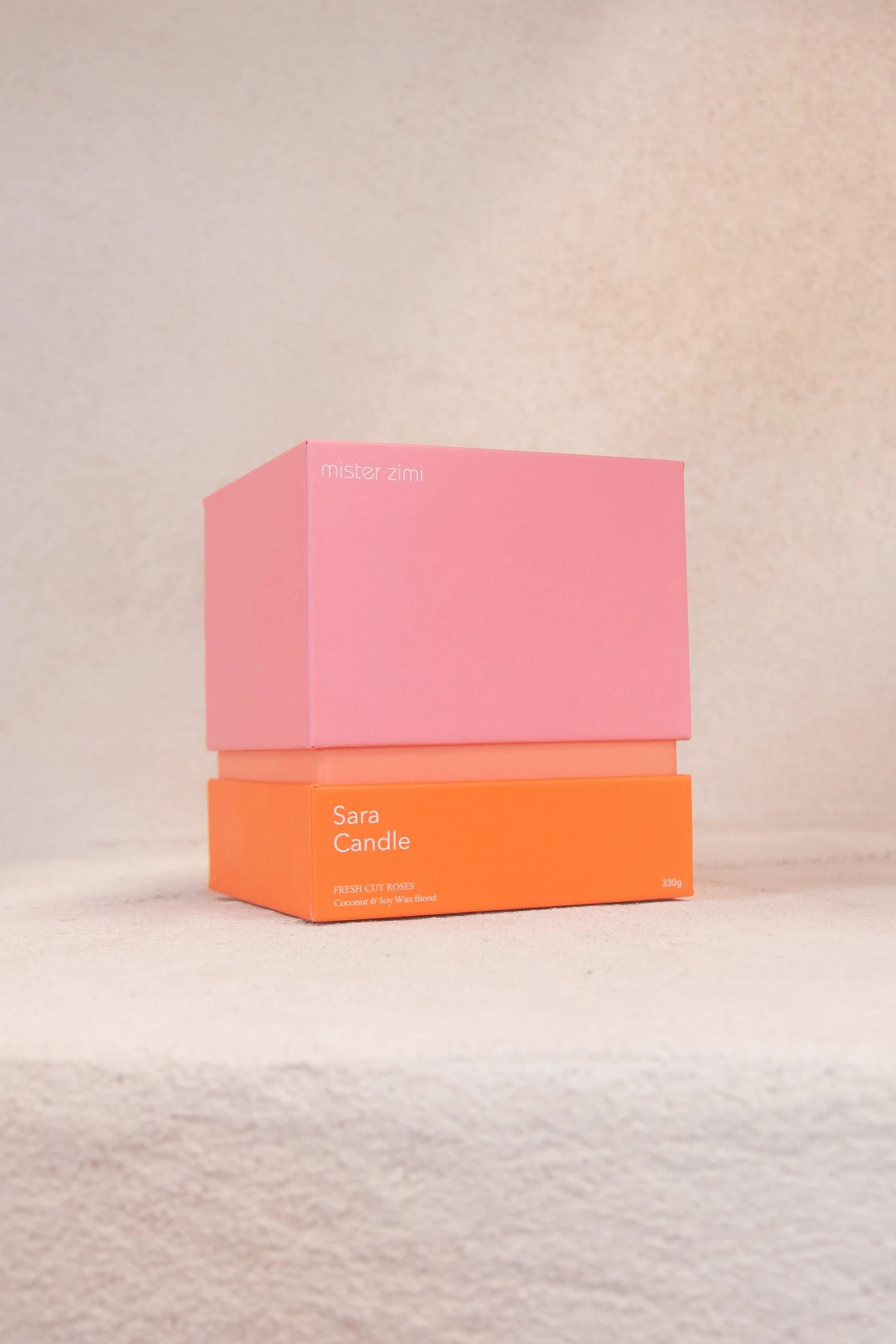 W22 The Sara Candle Sara Candle In Fresh Cut Roses 4 W22 The Sara Candle Sara Candle In Fresh Cut Roses