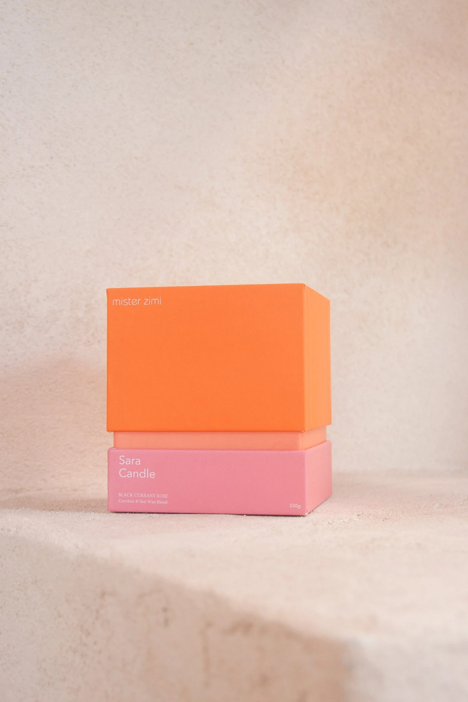 W22 The Sara Candle Sara Candle In Fresh Cut Roses 3 W22 The Sara Candle Sara Candle In Fresh Cut Roses