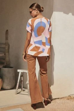 W22A Daisy Top In Jacaranda Tops