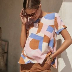 W22A Daisy Top In Jacaranda Tops