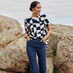 W22A Tops Daisy Top In Pepper 15 W22A Tops Daisy Top In Pepper