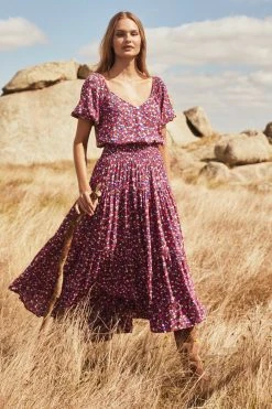 W22A Tops Elodie Top In River Birch