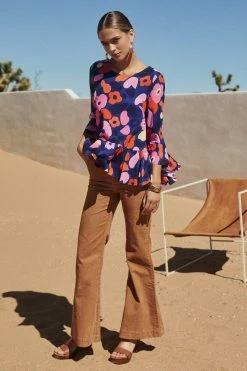 W22A Winter Celeste Top In Juniper Tops