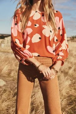 W22D Vivienne Top In Fire Bloom 10 W22D Vivienne Top In Fire Bloom